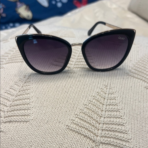 Quay Australia Black Cat-Eye Sunglasses with Gradient Purple Lenses main image 6